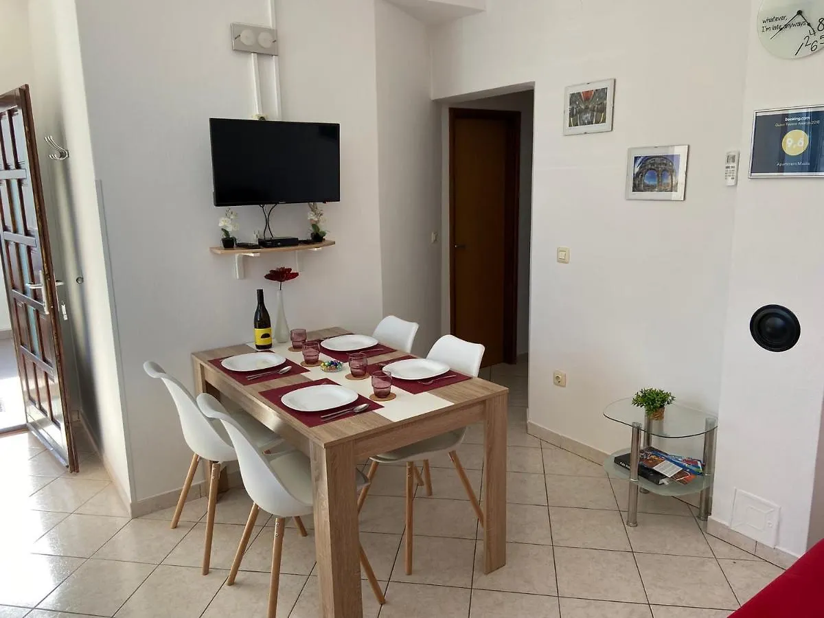Apartment Madis & Free Bikes Pula